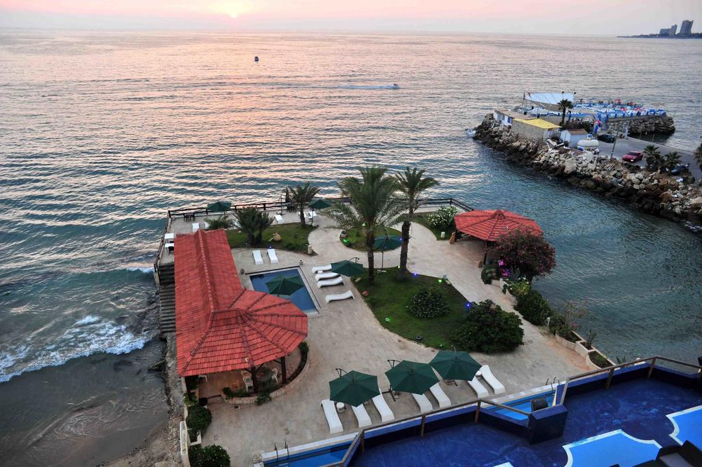 Arcada Marina Hotel Jounieh Exterior photo