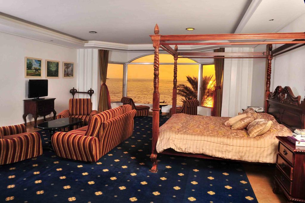 Arcada Marina Hotel Jounieh Room photo