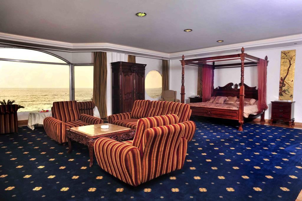 Arcada Marina Hotel Jounieh Room photo
