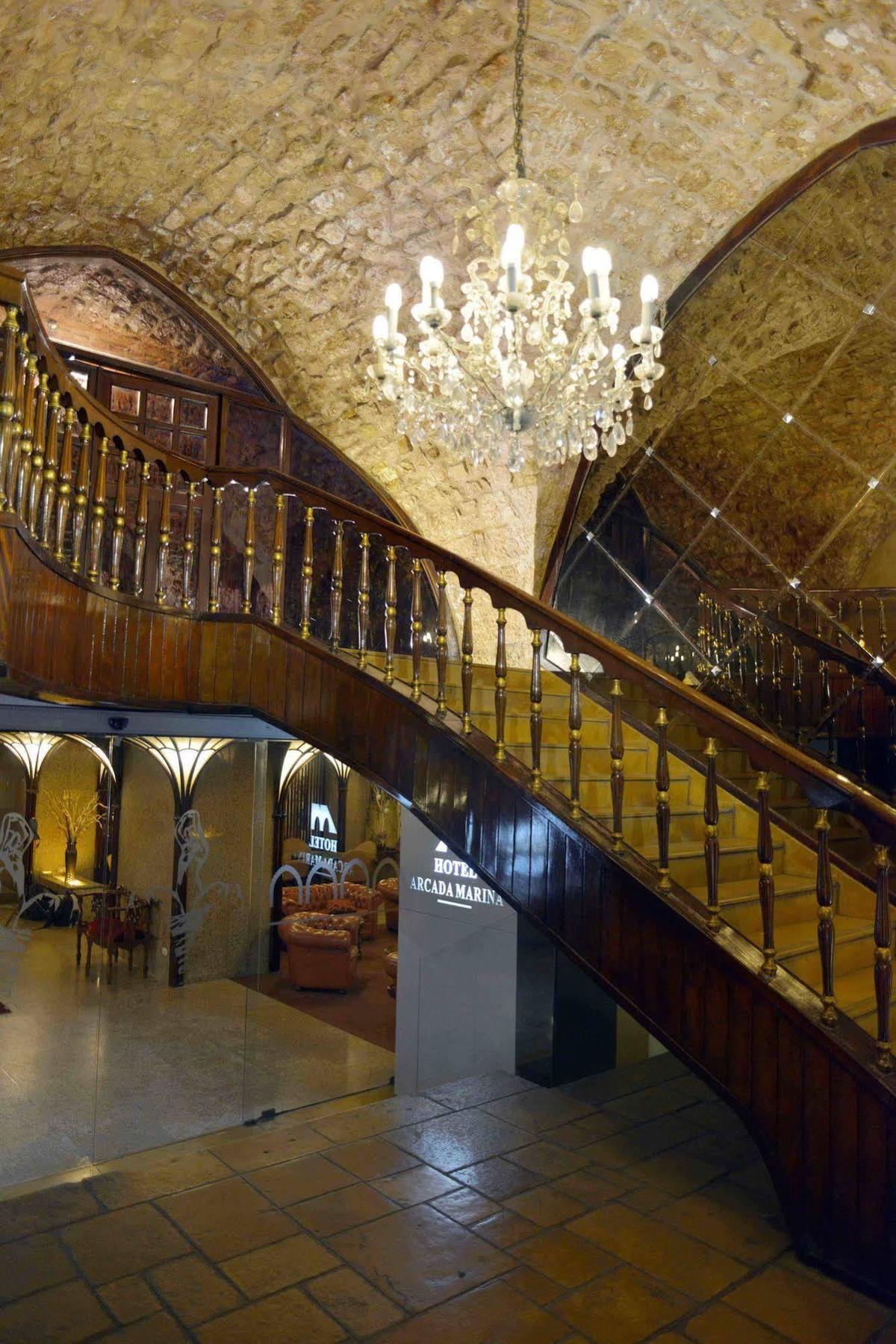 Arcada Marina Hotel Jounieh Exterior photo